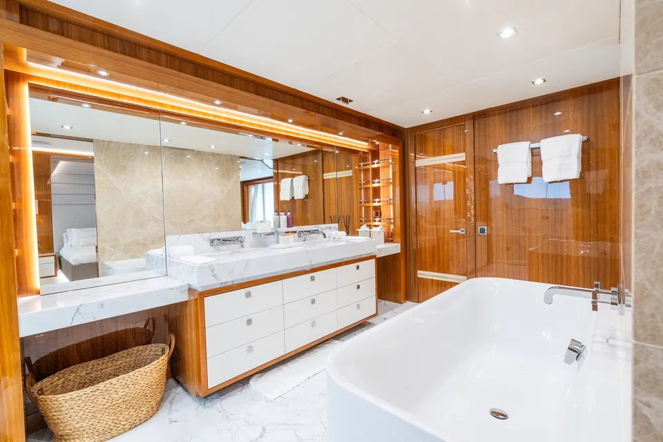 Aladdin, 2017 Sunseeker 131 Yacht, photo 49