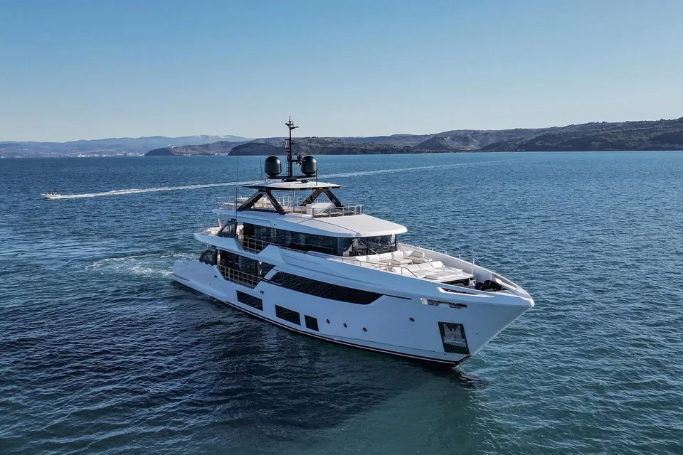 La Vetta, 2025 Custom Line Navetta 38, photo 1