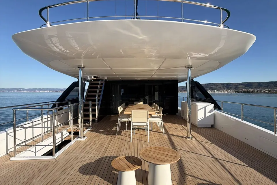 La Vetta, 2025 Custom Line Navetta 38, photo 10