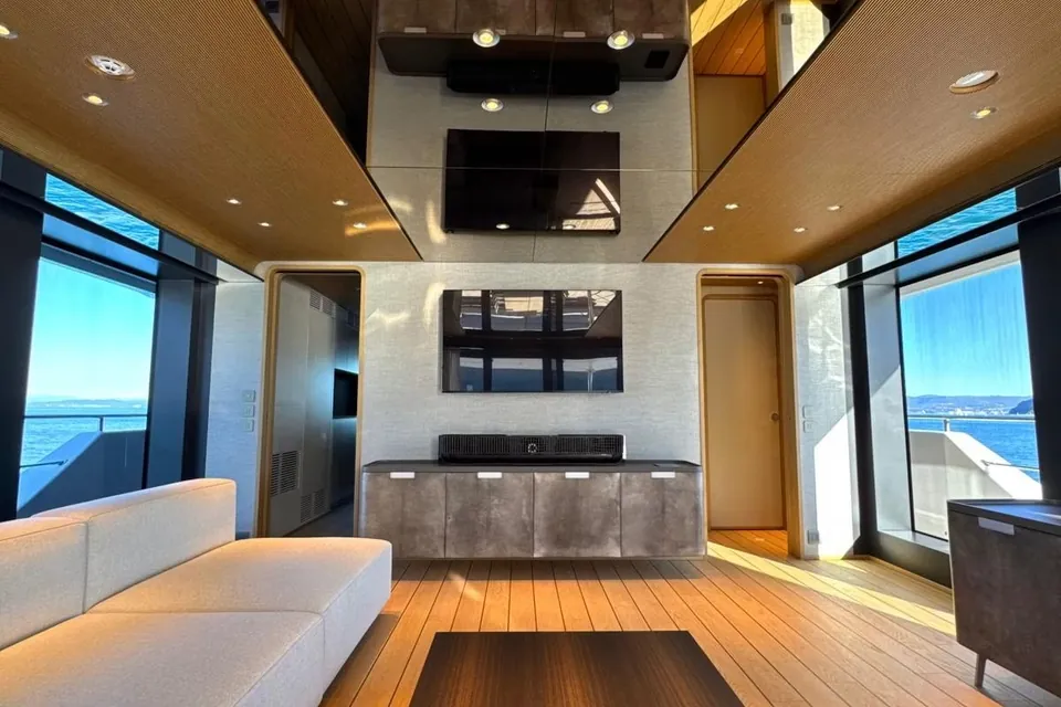 La Vetta, 2025 Custom Line Navetta 38, photo 20