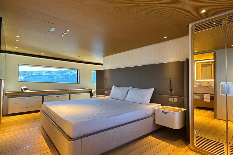La Vetta, 2025 Custom Line Navetta 38, photo 25