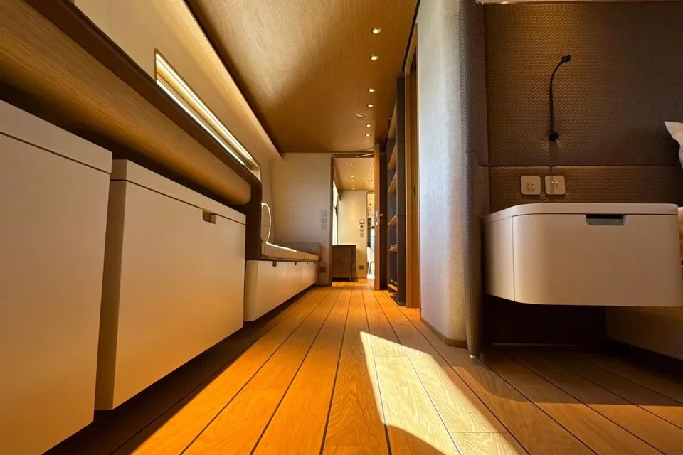 La Vetta, 2025 Custom Line Navetta 38, photo 27