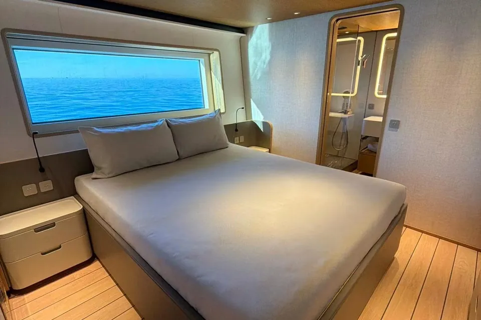La Vetta, 2025 Custom Line Navetta 38, photo 32