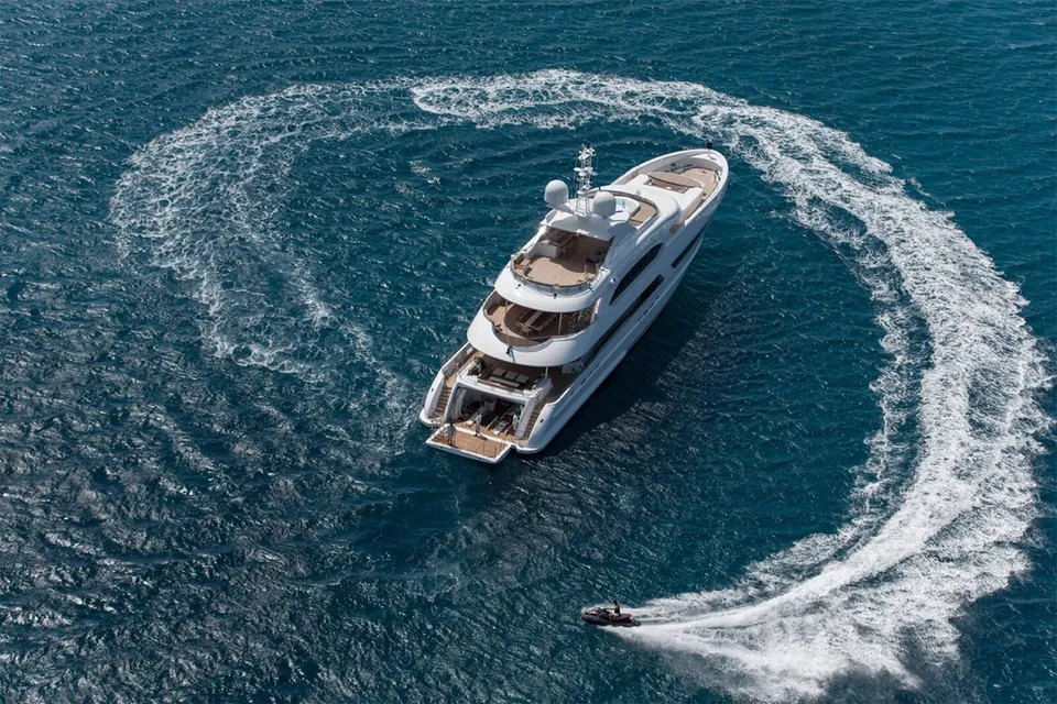 Artisa, 2017 Heesen 4700 Series, photo 1