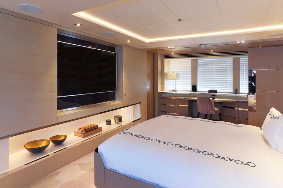 Artisa, 2017 Heesen 4700 Series, photo 10