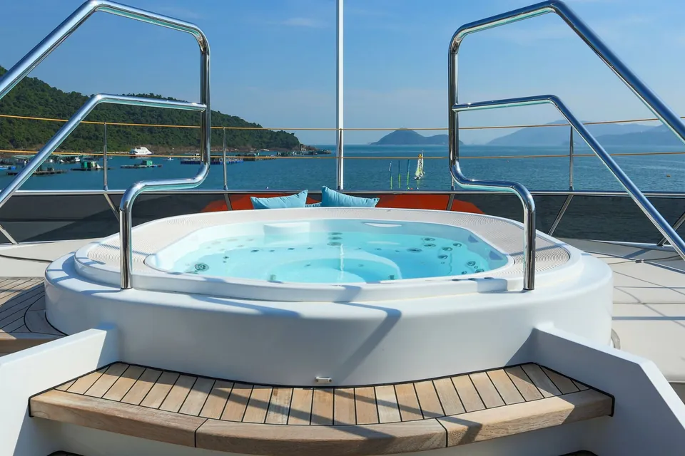 Artisa, 2017 Heesen 4700 Series, photo 22