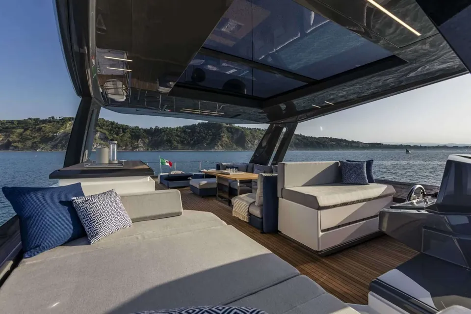 Piccolino, 2019 Ferretti 780, photo 7