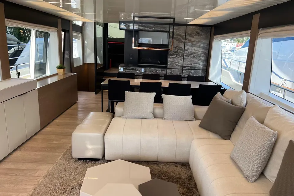 Piccolino, 2019 Ferretti 780, photo 9
