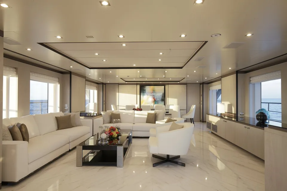 Willow, 2017 Benetti Fast 140', photo 3