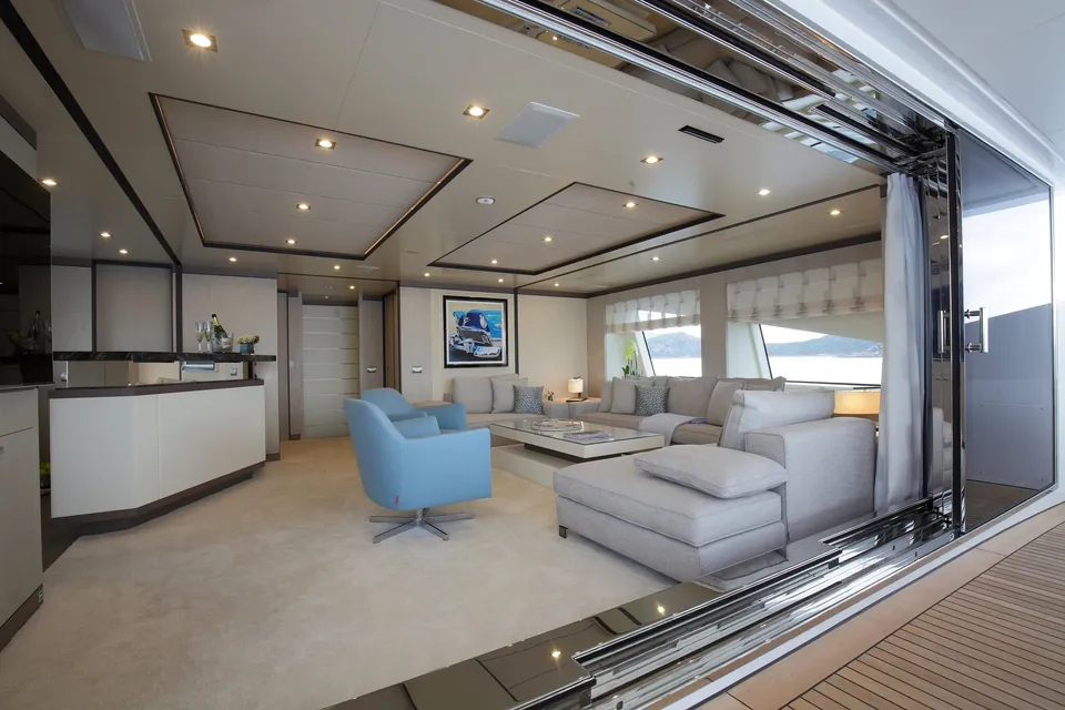 Willow, 2017 Benetti Fast 140', photo 5
