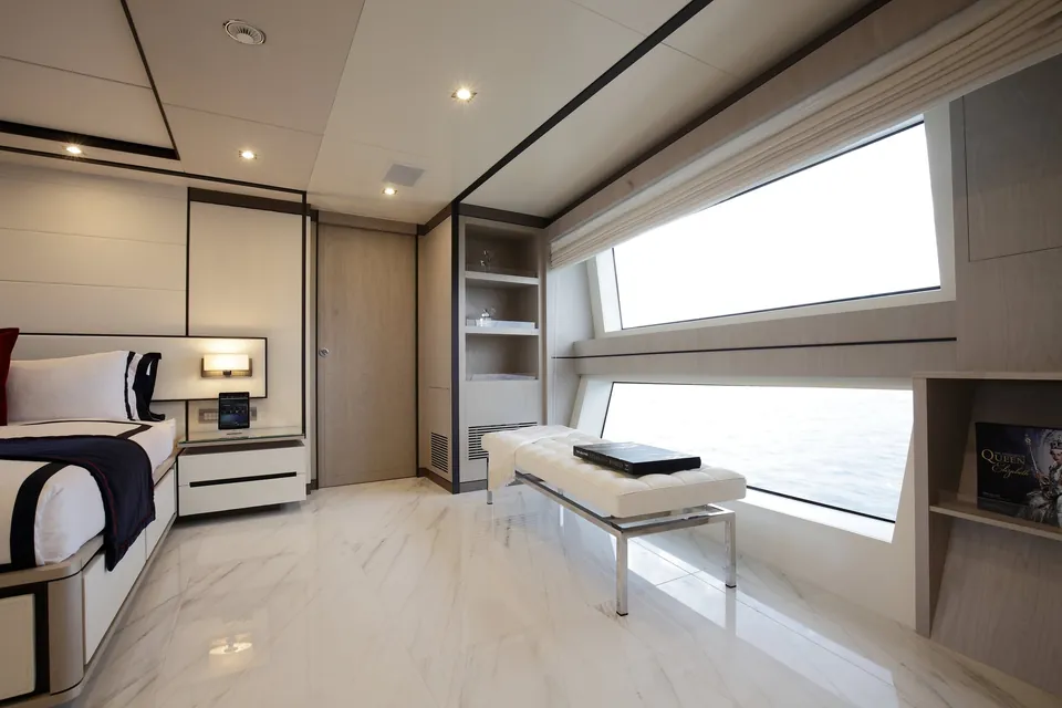 Willow, 2017 Benetti Fast 140', photo 14