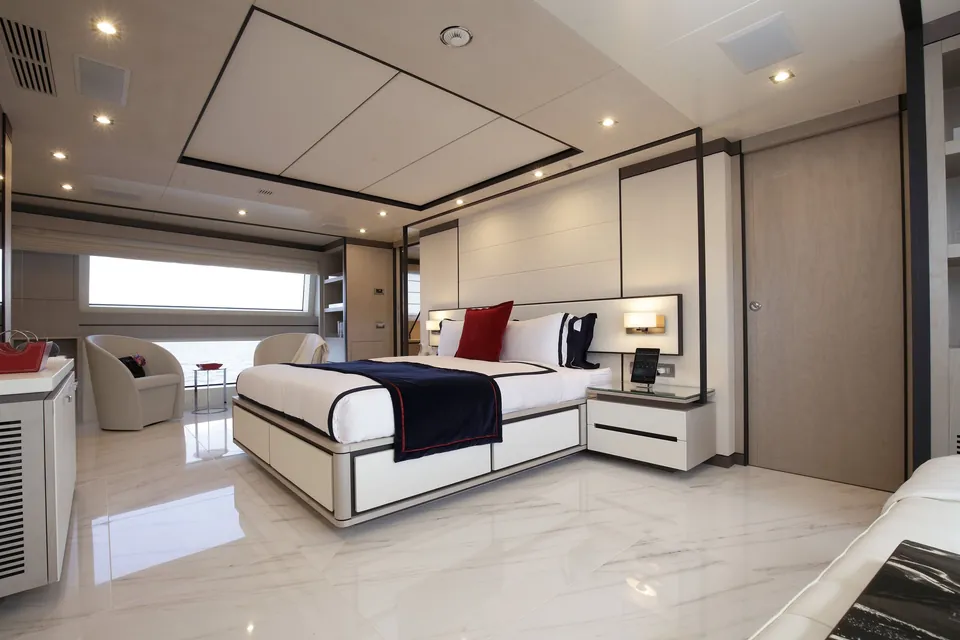 Willow, 2017 Benetti Fast 140', photo 4