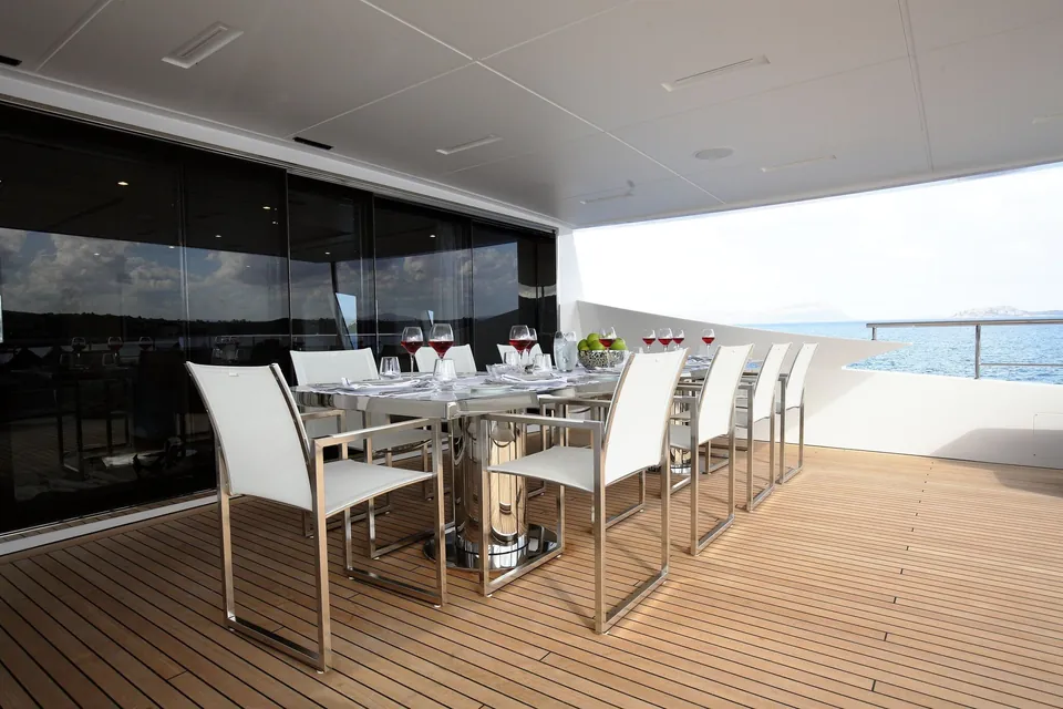 Willow, 2017 Benetti Fast 140', photo 15