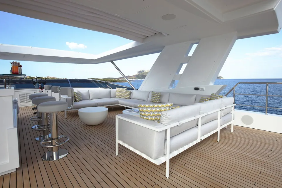 Willow, 2017 Benetti Fast 140', photo 17