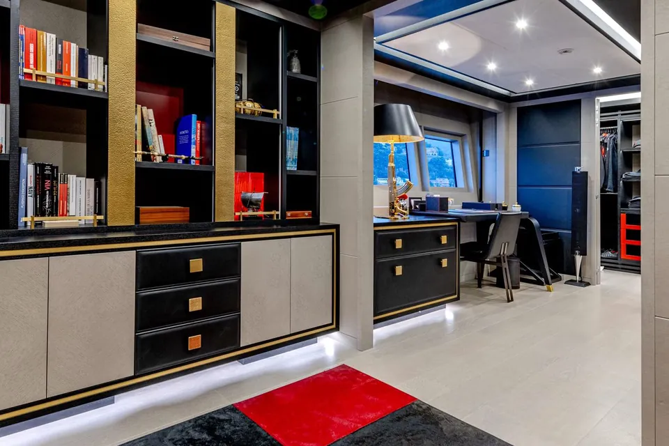 Black Legend, 2017 Mangusta 165E, photo 29