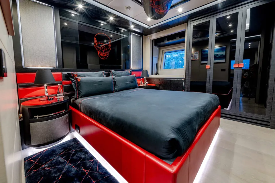Black Legend, 2017 Mangusta 165E, photo 36