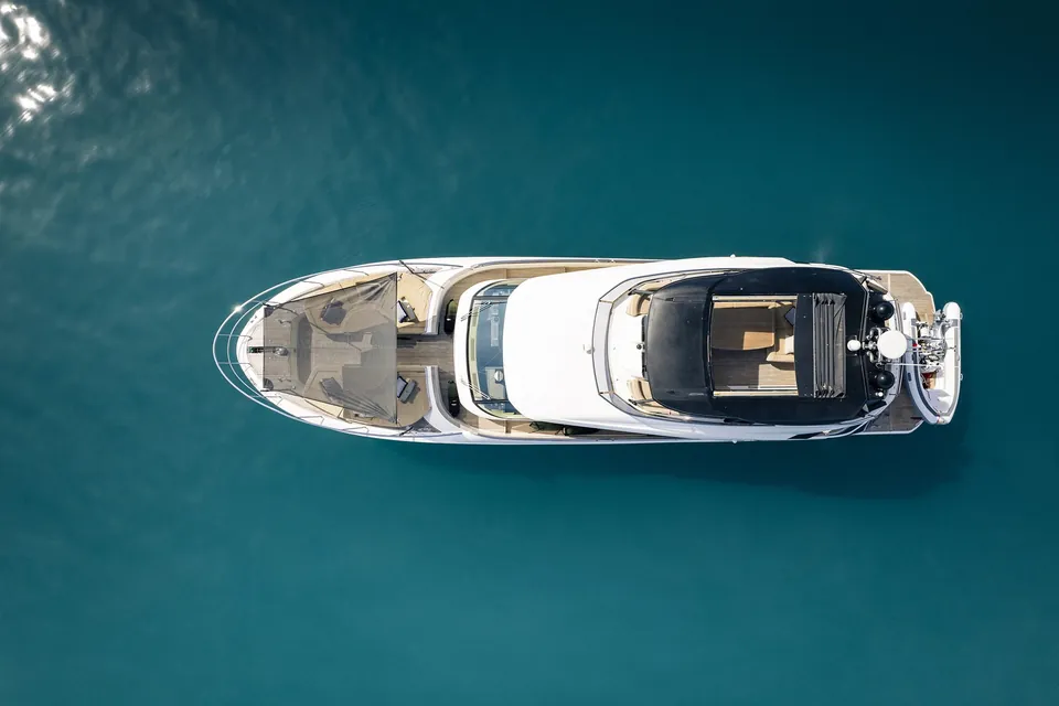 Crazy Diamond, 2016 Monte Carlo Yachts MCY 70, photo 6