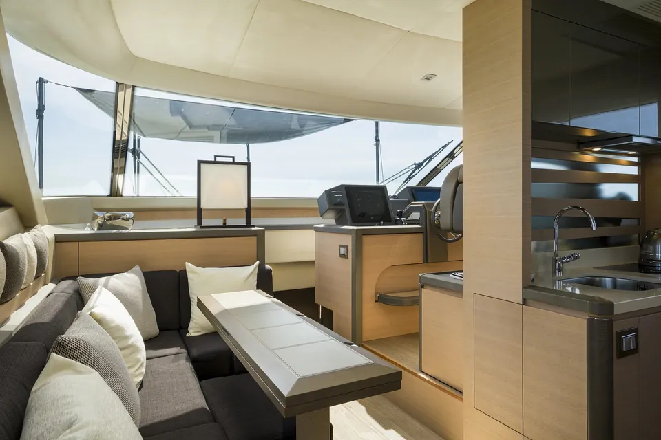 Crazy Diamond, 2016 Monte Carlo Yachts MCY 70, photo 12