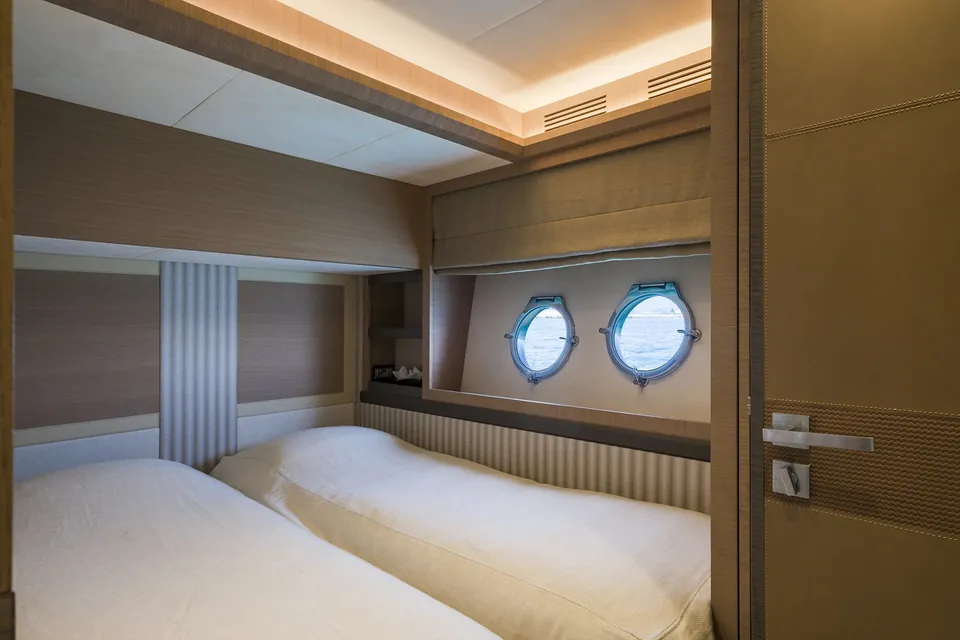 Crazy Diamond, 2016 Monte Carlo Yachts MCY 70, photo 13