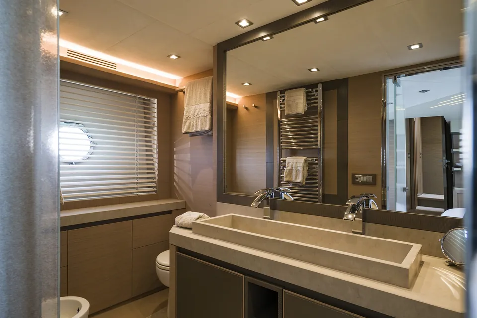 Crazy Diamond, 2016 Monte Carlo Yachts MCY 70, photo 14