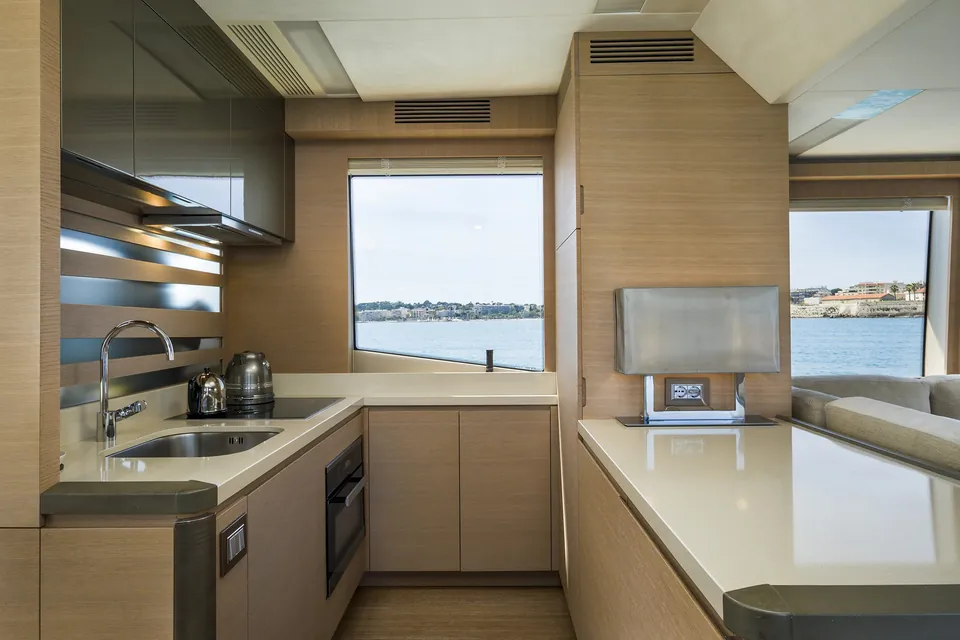 Crazy Diamond, 2016 Monte Carlo Yachts MCY 70, photo 16