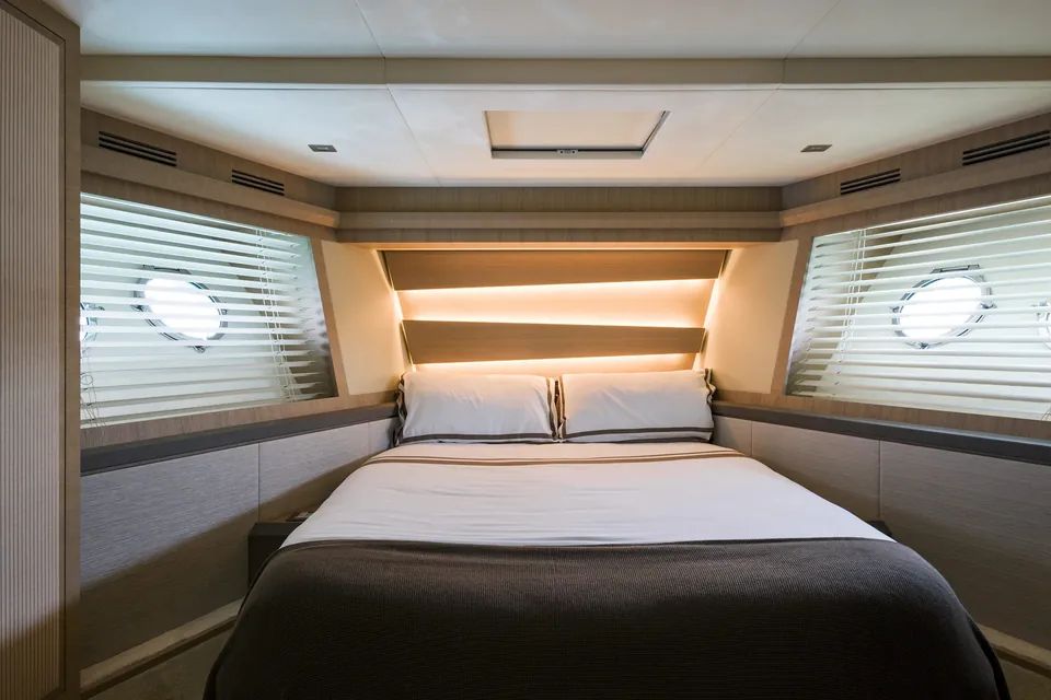 Crazy Diamond, 2016 Monte Carlo Yachts MCY 70, photo 18