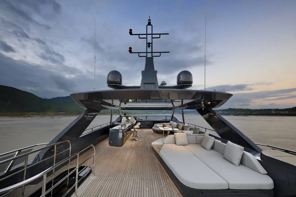 2027 Allegro Yachts Flybridge 98, photo 15