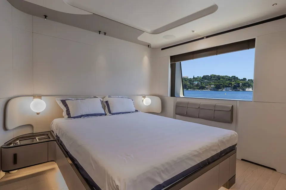 Blue Eyes, 2024 Azimut Grande Trideck, photo 12