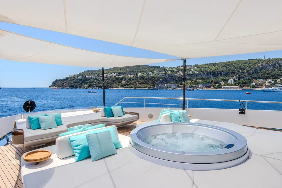 Blue Eyes, 2024 Azimut Grande Trideck, photo 16