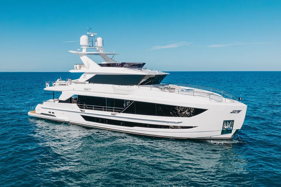 Nex-T, 2022 Horizon FD92 Tri Deck, photo 1