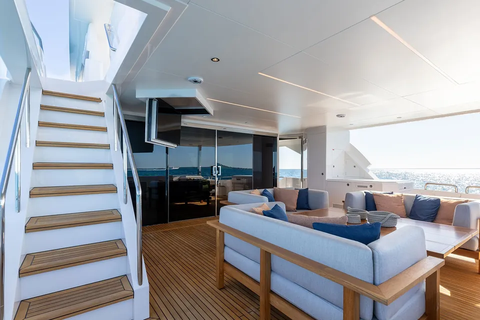 Nex-T, 2022 Horizon FD92 Tri Deck, photo 2