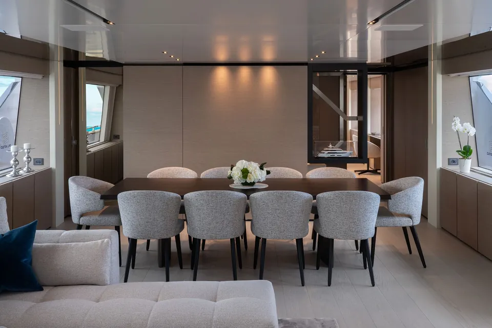 Adelia, 2021 Custom Line Navetta 33, photo 3