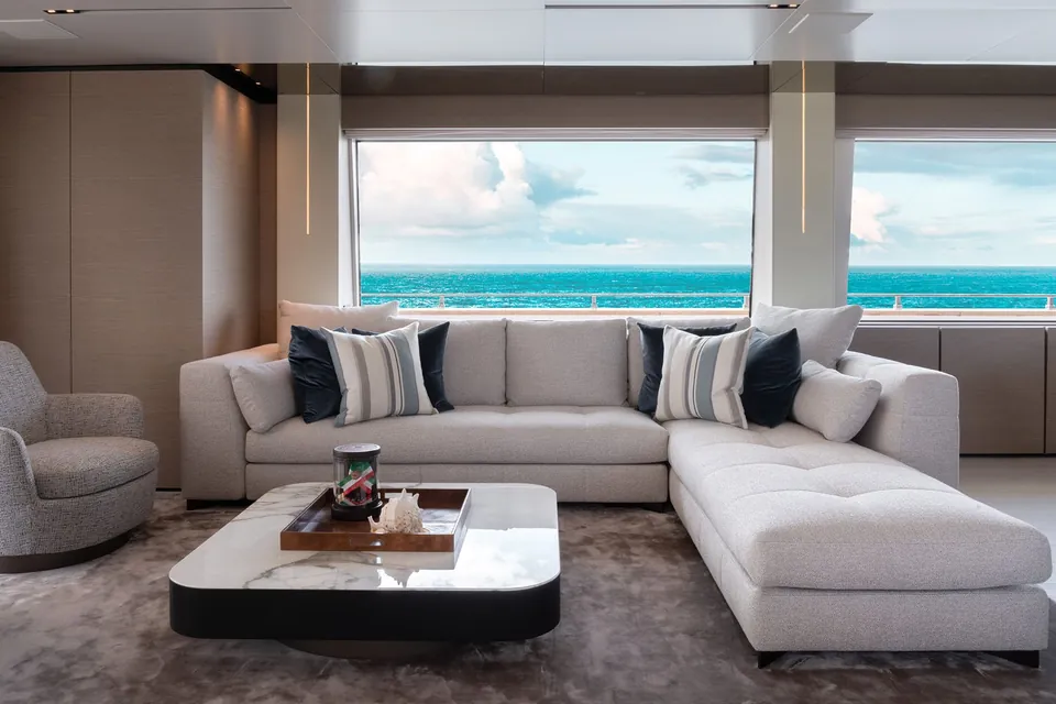 Adelia, 2021 Custom Line Navetta 33, photo 7