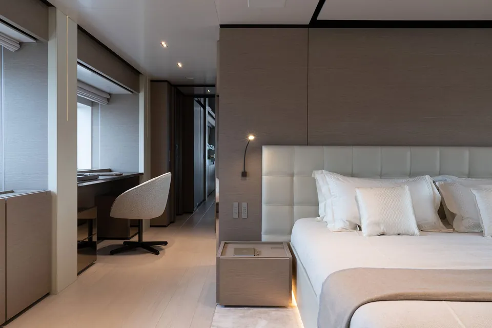 Adelia, 2021 Custom Line Navetta 33, photo 10