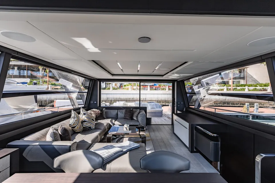 2021 Pershing 8X, photo 6