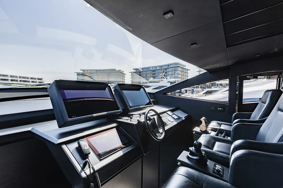 2021 Pershing 8X, photo 8