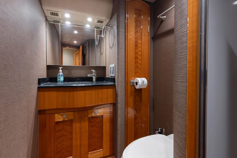 Victory, 2016 Viking Yachts 82EB, photo 26