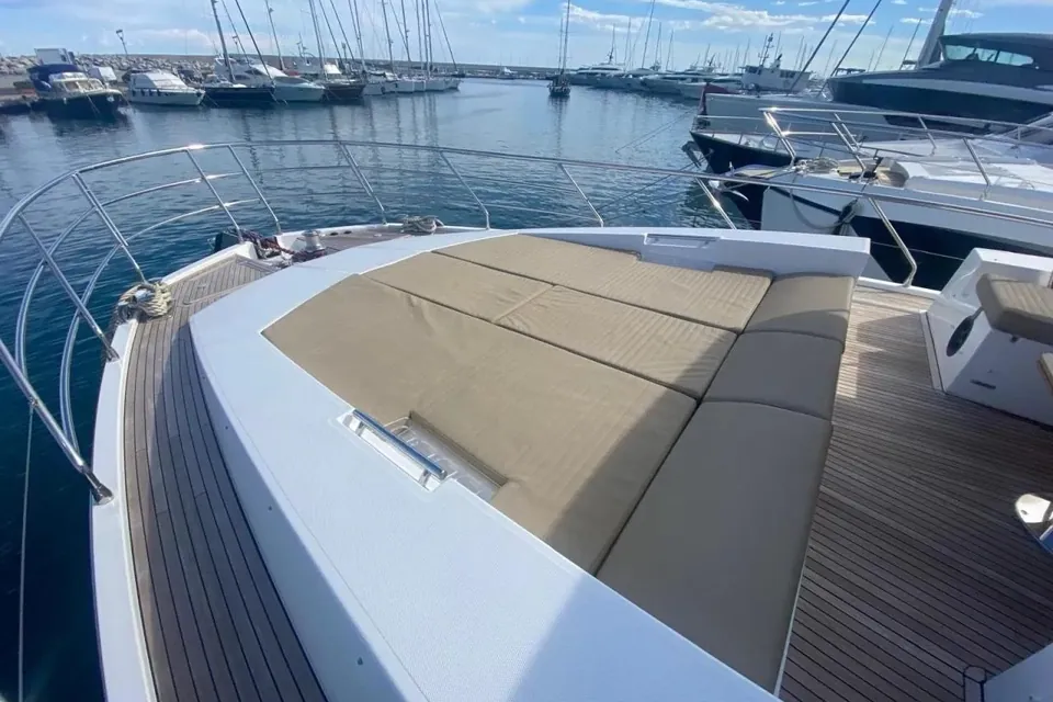 Titta, 2016 Azimut 77S, photo 3