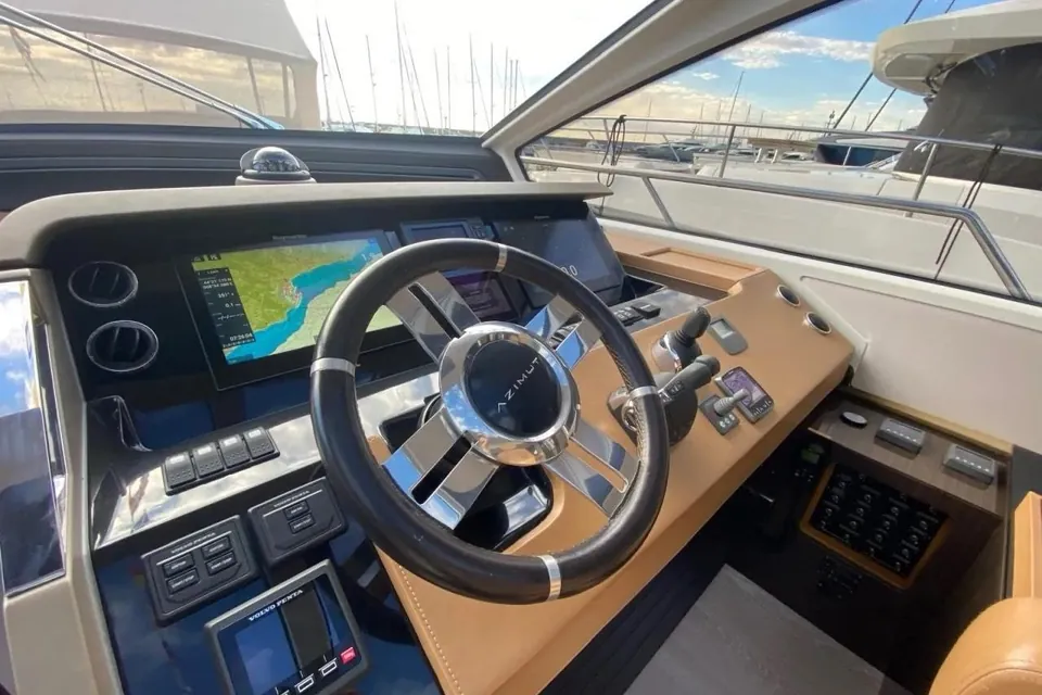 Titta, 2016 Azimut 77S, photo 7