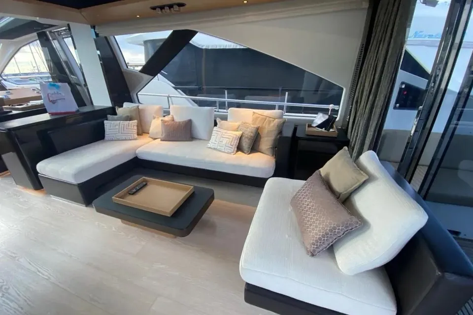 Titta, 2016 Azimut 77S, photo 9