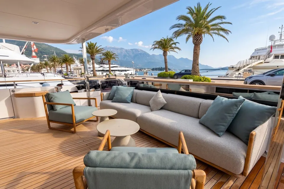 Albus, 2025 Custom Line Navetta 42, photo 4