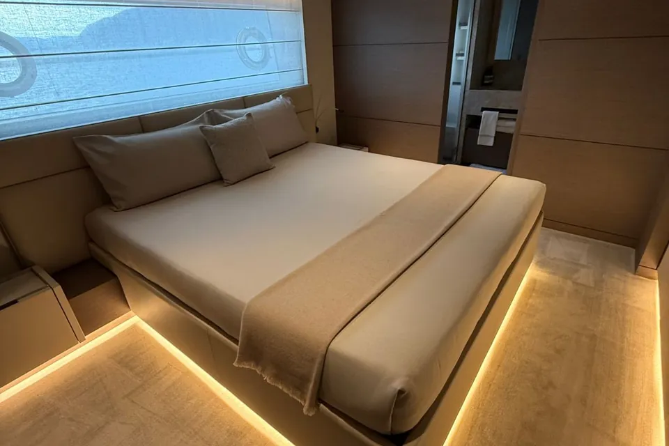 Albus, 2025 Custom Line Navetta 42, photo 14