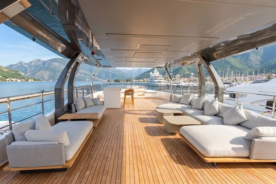 Albus, 2025 Custom Line Navetta 42, photo 20