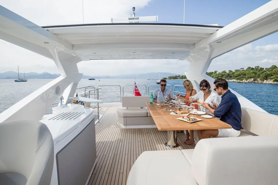 2024 Sunseeker 76 Yacht, photo 10