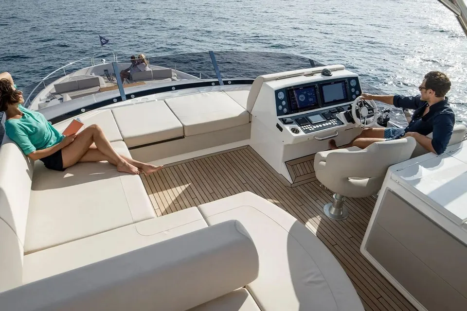 2024 Sunseeker 76 Yacht, photo 12