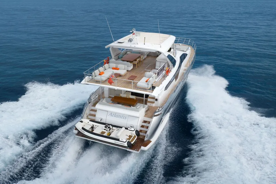 Bella Katrin, 2023 Azimut Fly 72, photo 4