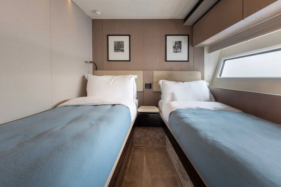 Bella Katrin, 2023 Azimut Fly 72, photo 9