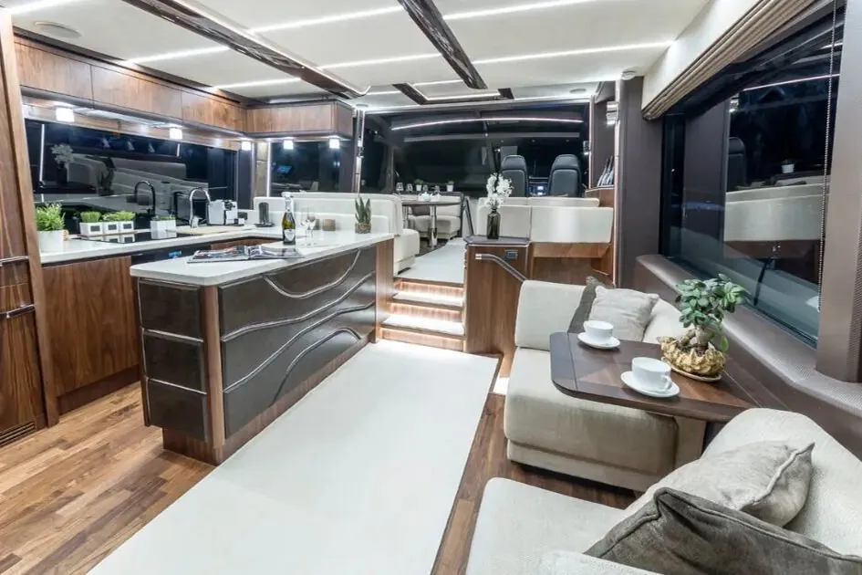 2027 Galeon 680 Fly, photo 7