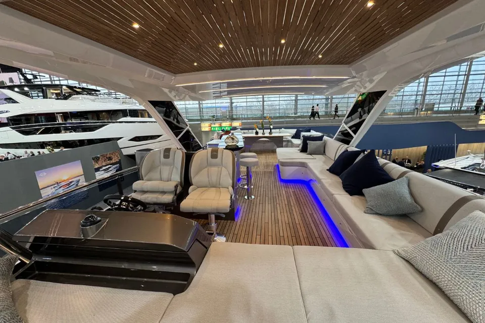 2027 Galeon 640 Fly, photo 2