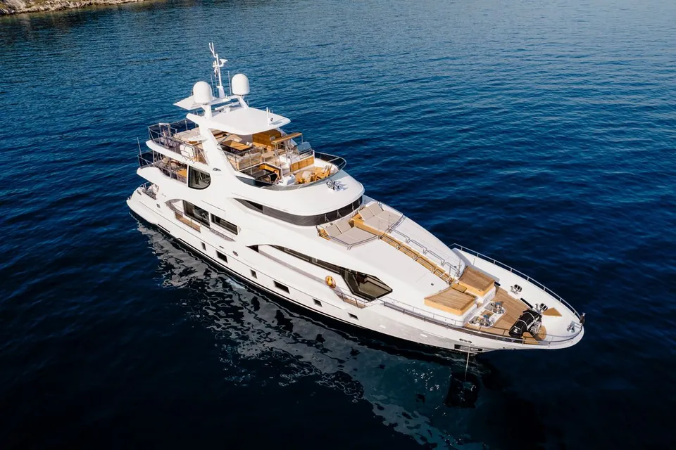Afina, 2017 Benetti Tradition Supreme 108, photo 2